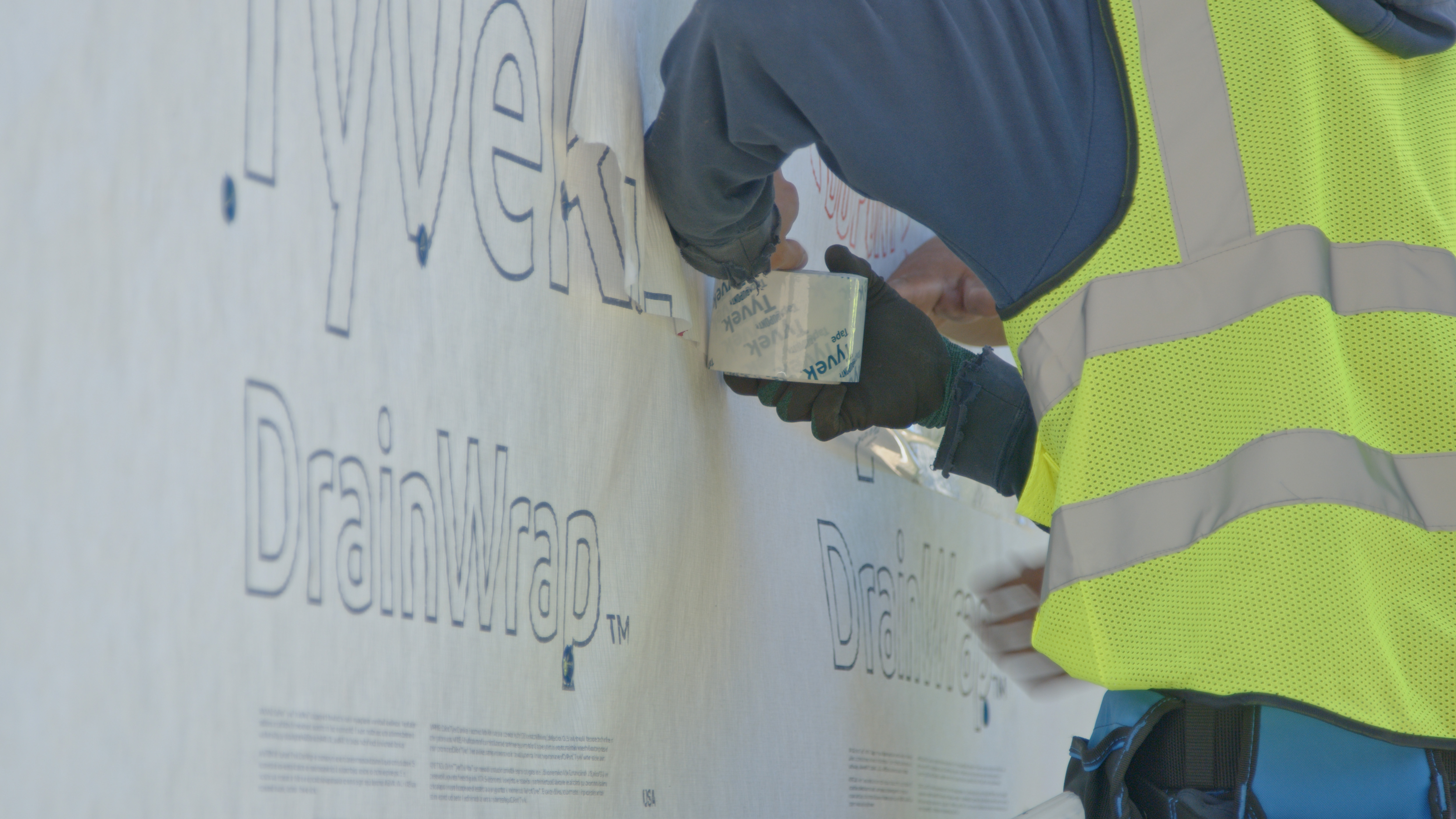 To manage moisture under the exterior cement fiber board walls, the Panorama Idea Home utilized Tyvek® DrainWrap® installed in combination with a Tyvek® DrainVent™ Rainscreen.