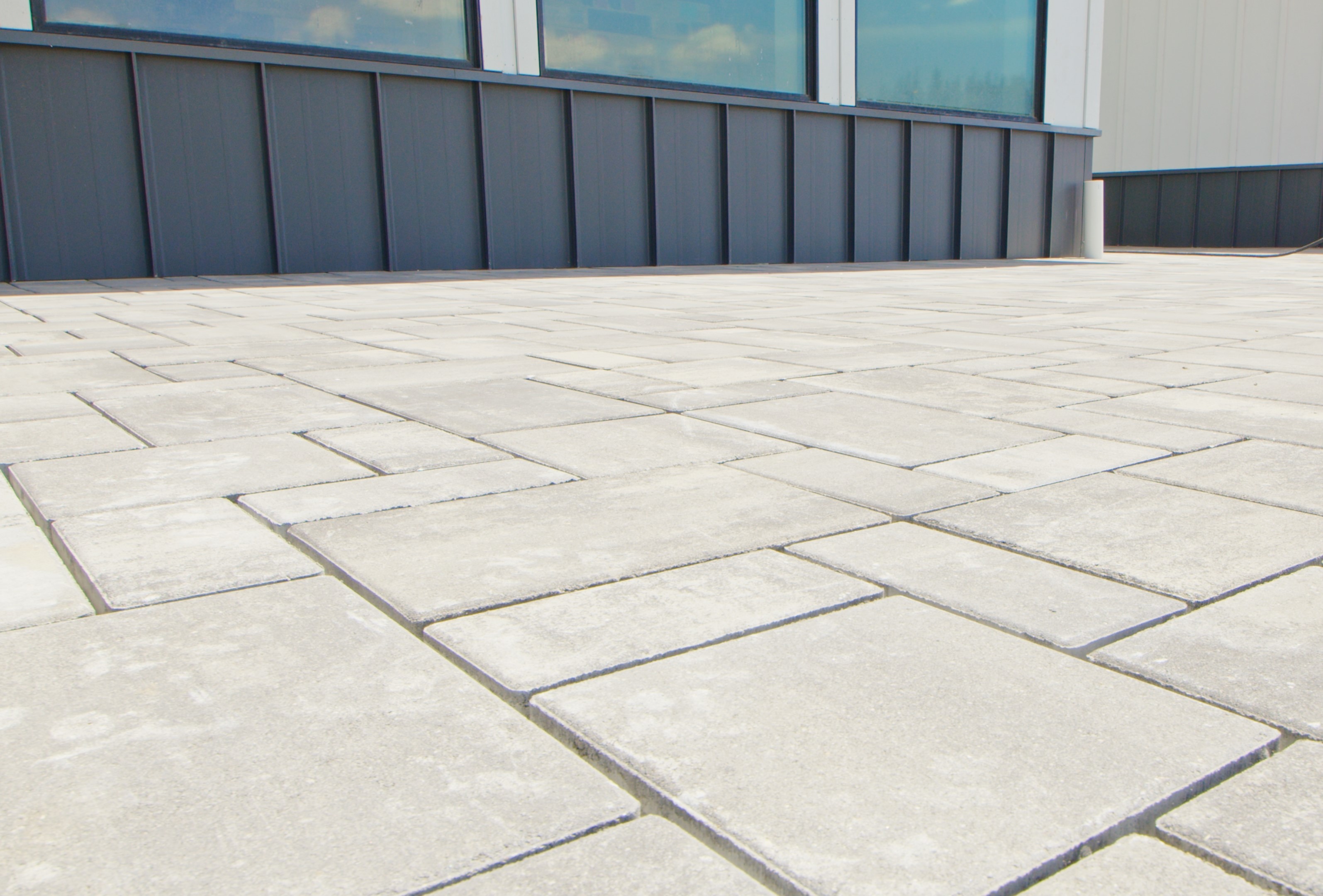 Unilock Treo Smooth stones were specified for the entire project for their beauty, durability, and environmentally friendly attributes. 