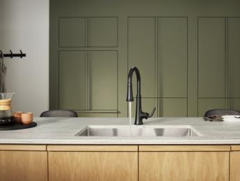 Tone pull down kitchen faucet with konnect