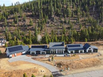 The Panorama House stretches out with a series of connected structures. ©2024 Visuals by Insignia Studios