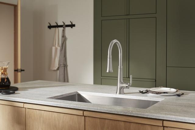 Tone pull down kitchen faucet with konnect